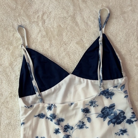 NWOT White Fox Boutique Floral & Lace Asymmetric Dress - Picture 9 of 11